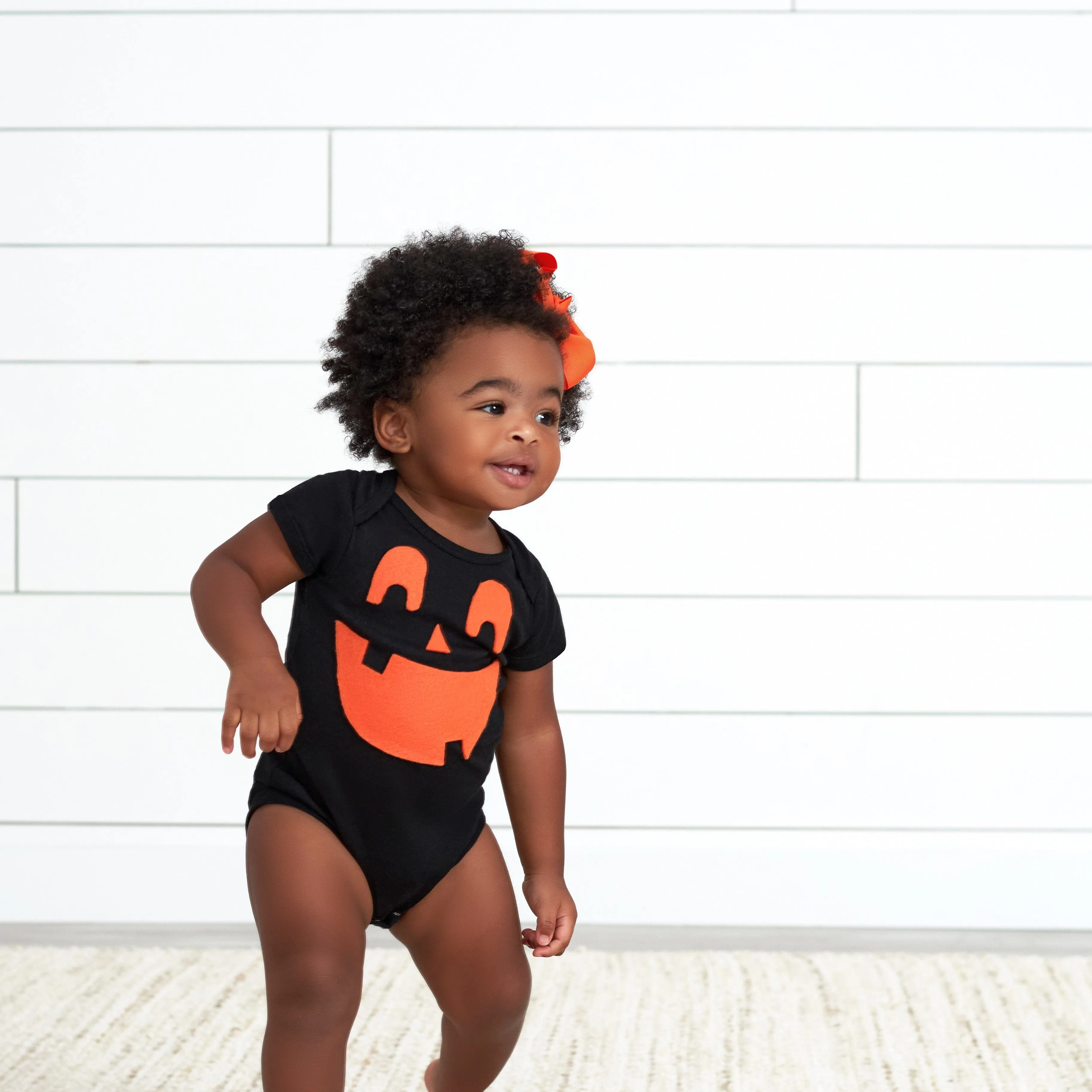 5-Pack Baby Black Premium Short Sleeve Onesies® Bodysuits