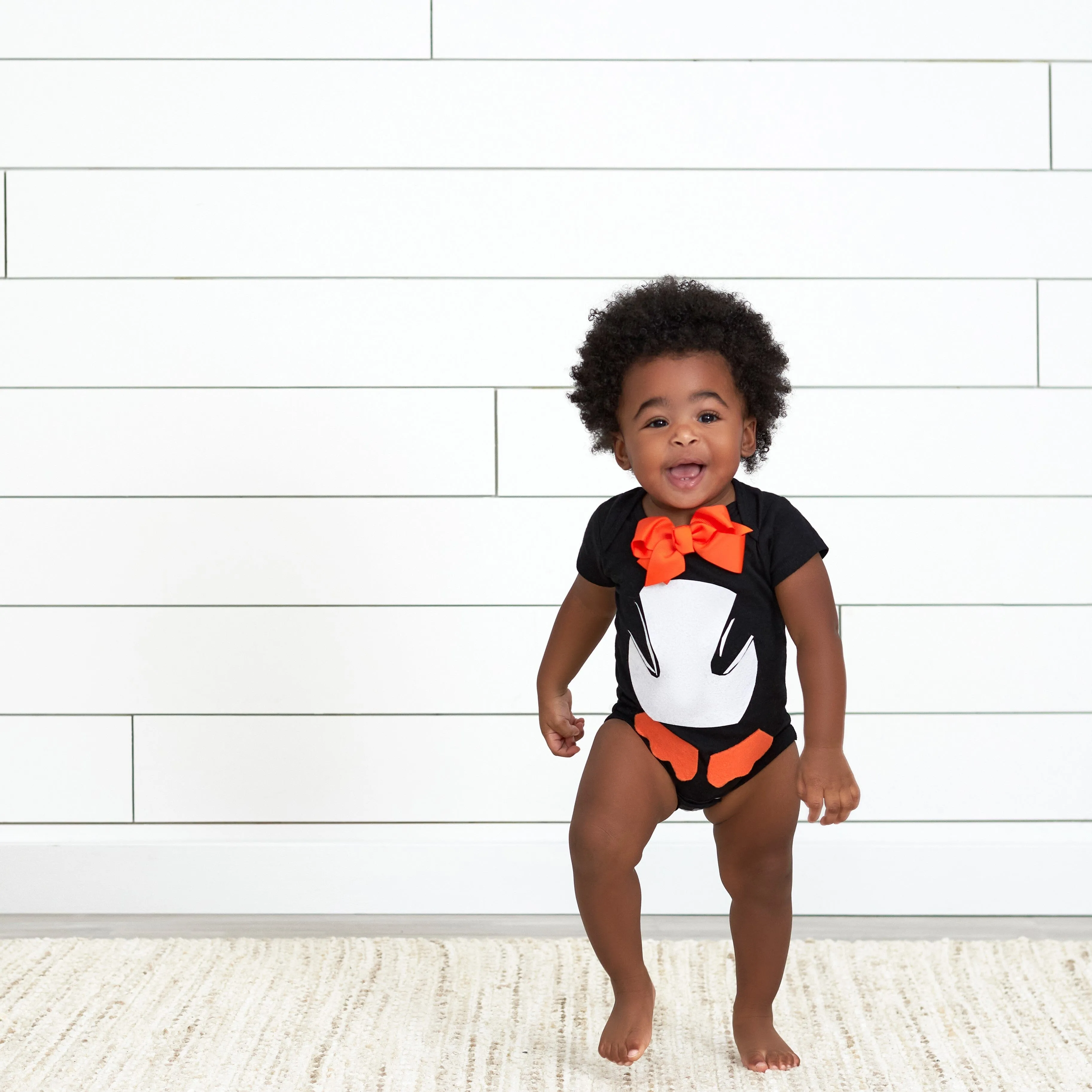 5-Pack Baby Black Premium Short Sleeve Onesies® Bodysuits