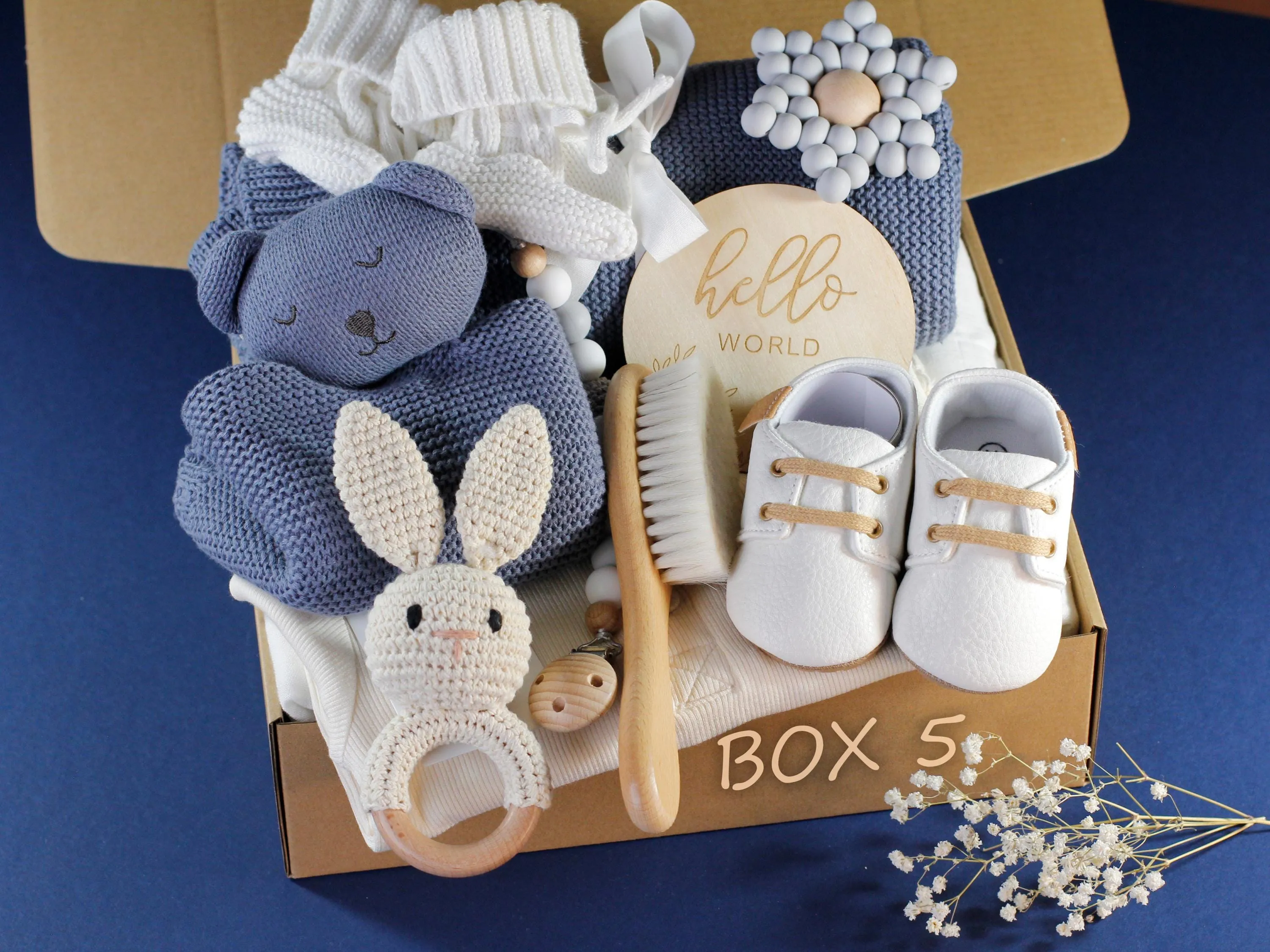 Baby Boy Gift, New Baby Boy Gift Box, Baby Shower Gift Basket, Gender Neutral, Newborn Boy Girl Gift, Expecting Mom New Parents Gift Hamper