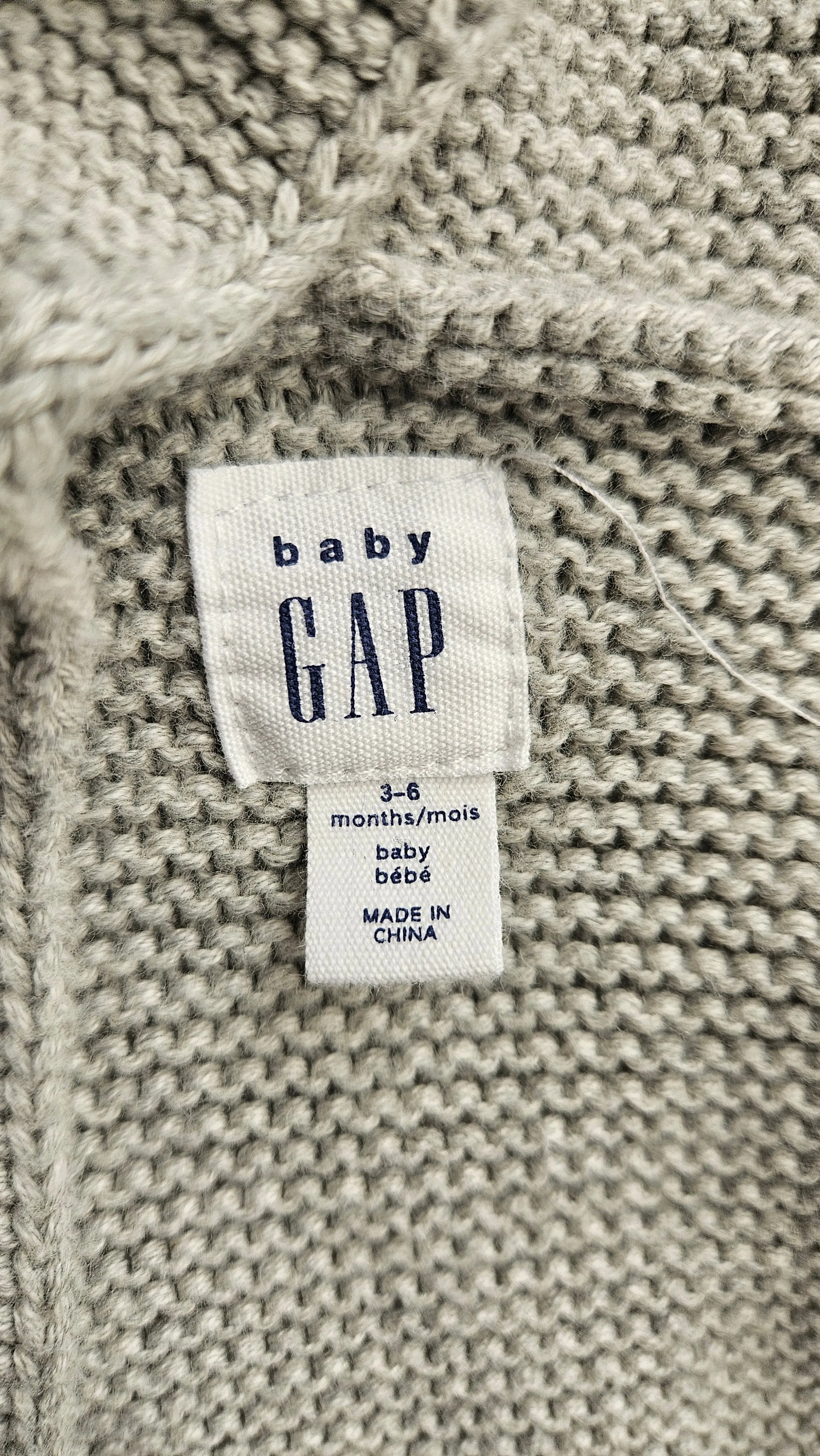 Baby Gap Knitted Sweater, toque and booties. 3-6M, Kids 6 Month (3-6M)