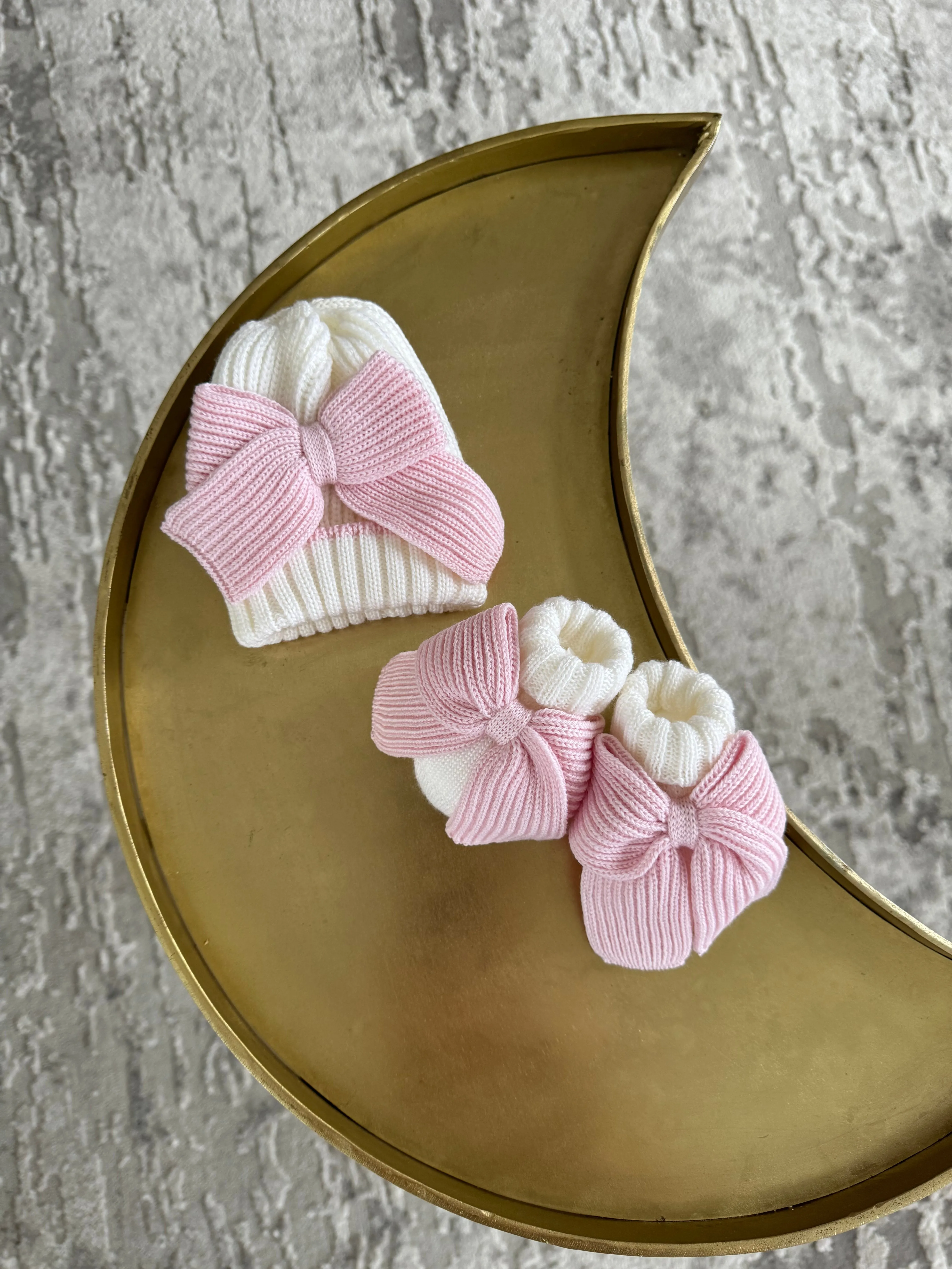 Beautiful knitted Merino wool Ivory/White Baby girl hat with Bow details.