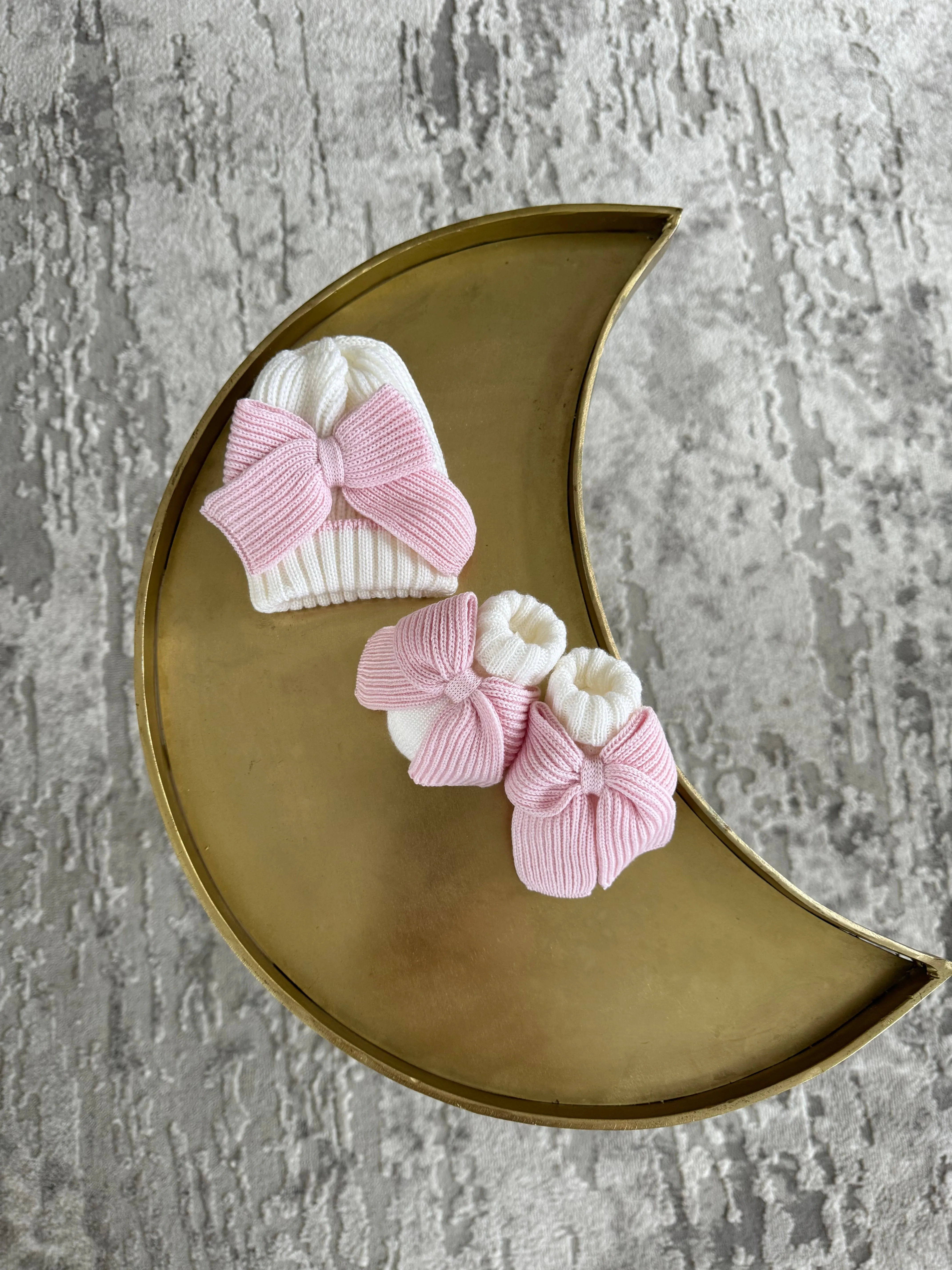 Beautiful knitted Merino wool Ivory/White Baby girl hat with Bow details.