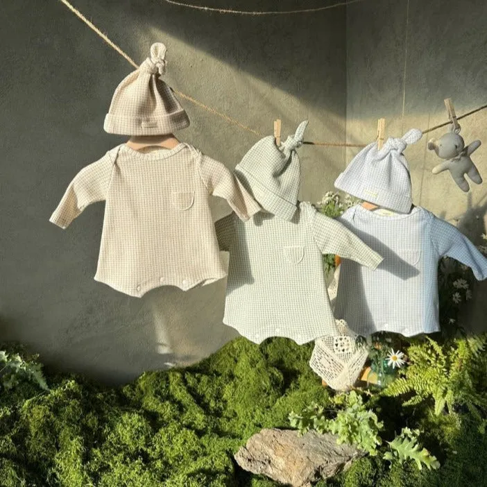Bel Waffle Cotton Baby Romper and Knotted Hat (Sky)
