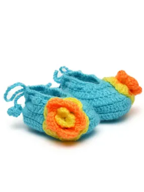 Chutput Kids Woollen Hand Knitted Flower Detailed Booties - Blue