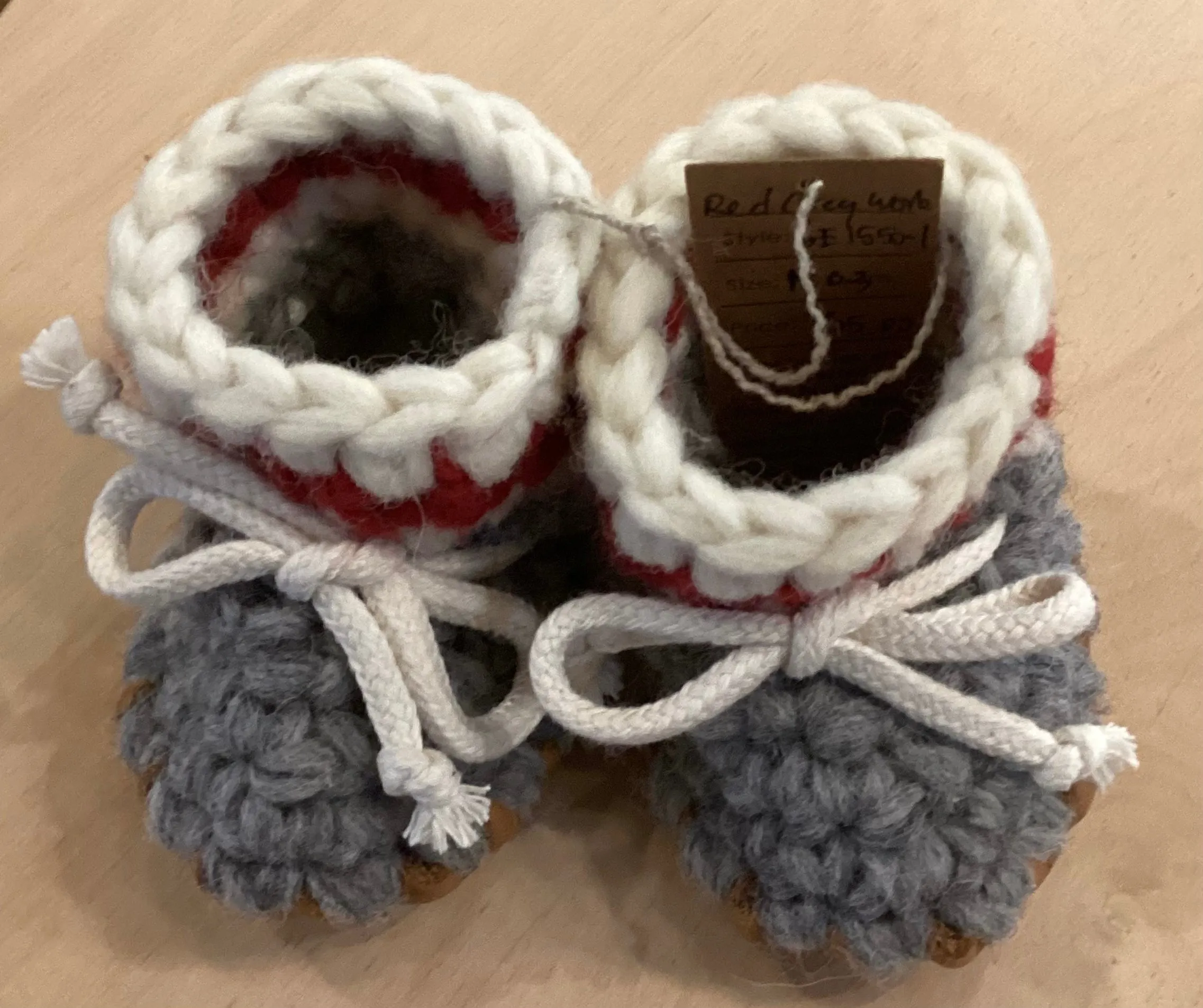 GE1-1660 Baby Knit Booties