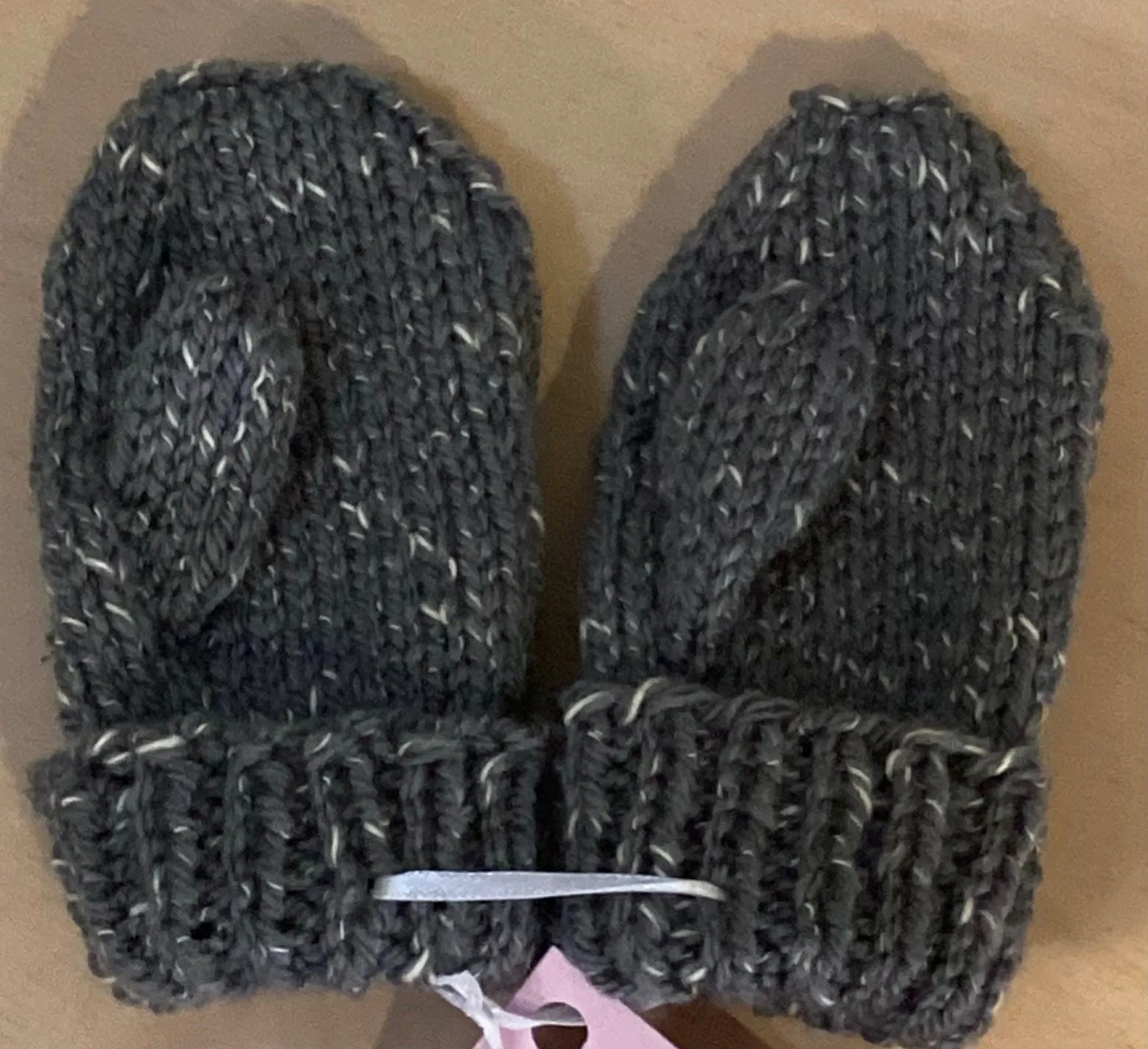 LG1-05A Hand Knitted Mittens w Thumbs