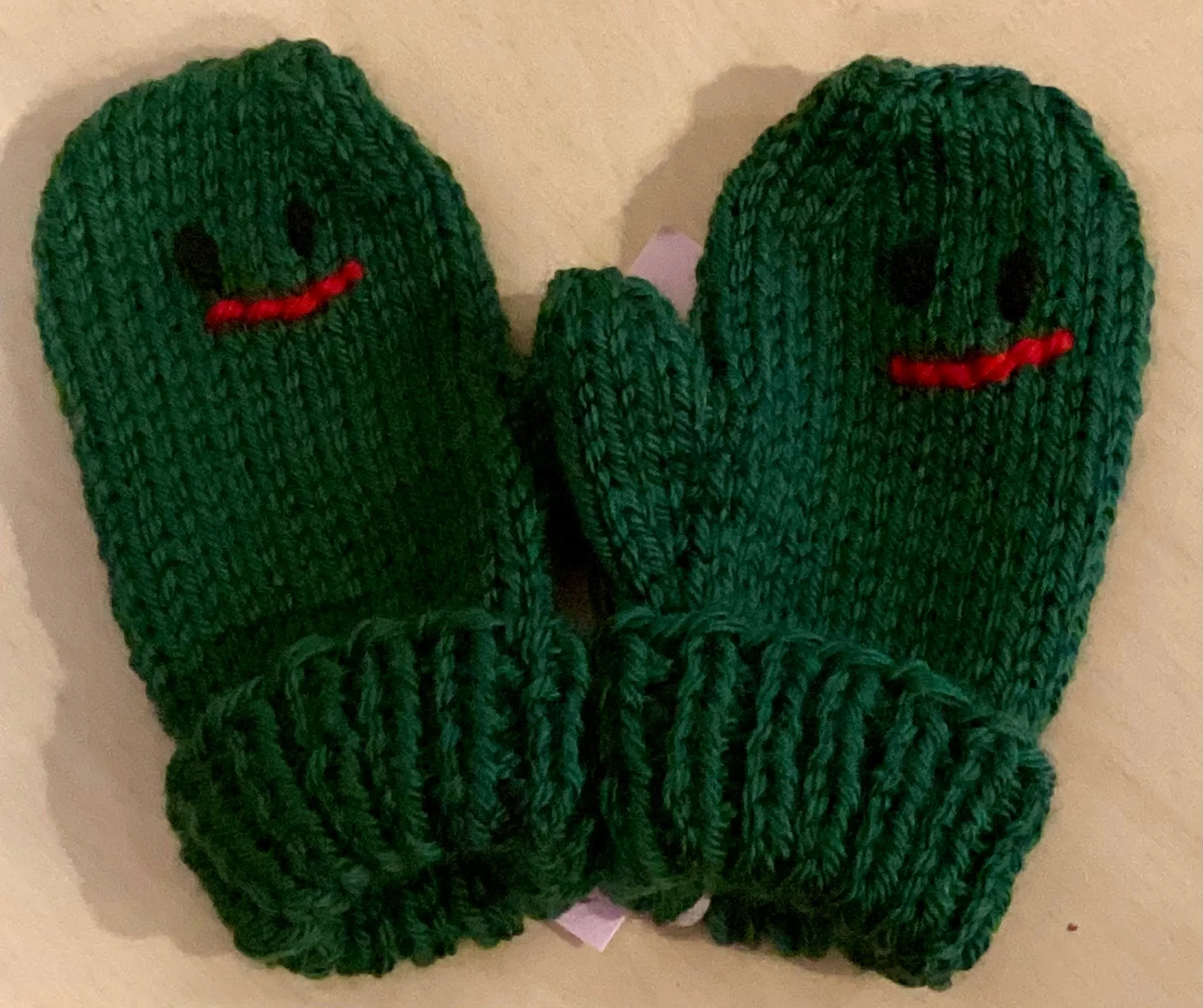 LG1-05A Hand Knitted Mittens w Thumbs
