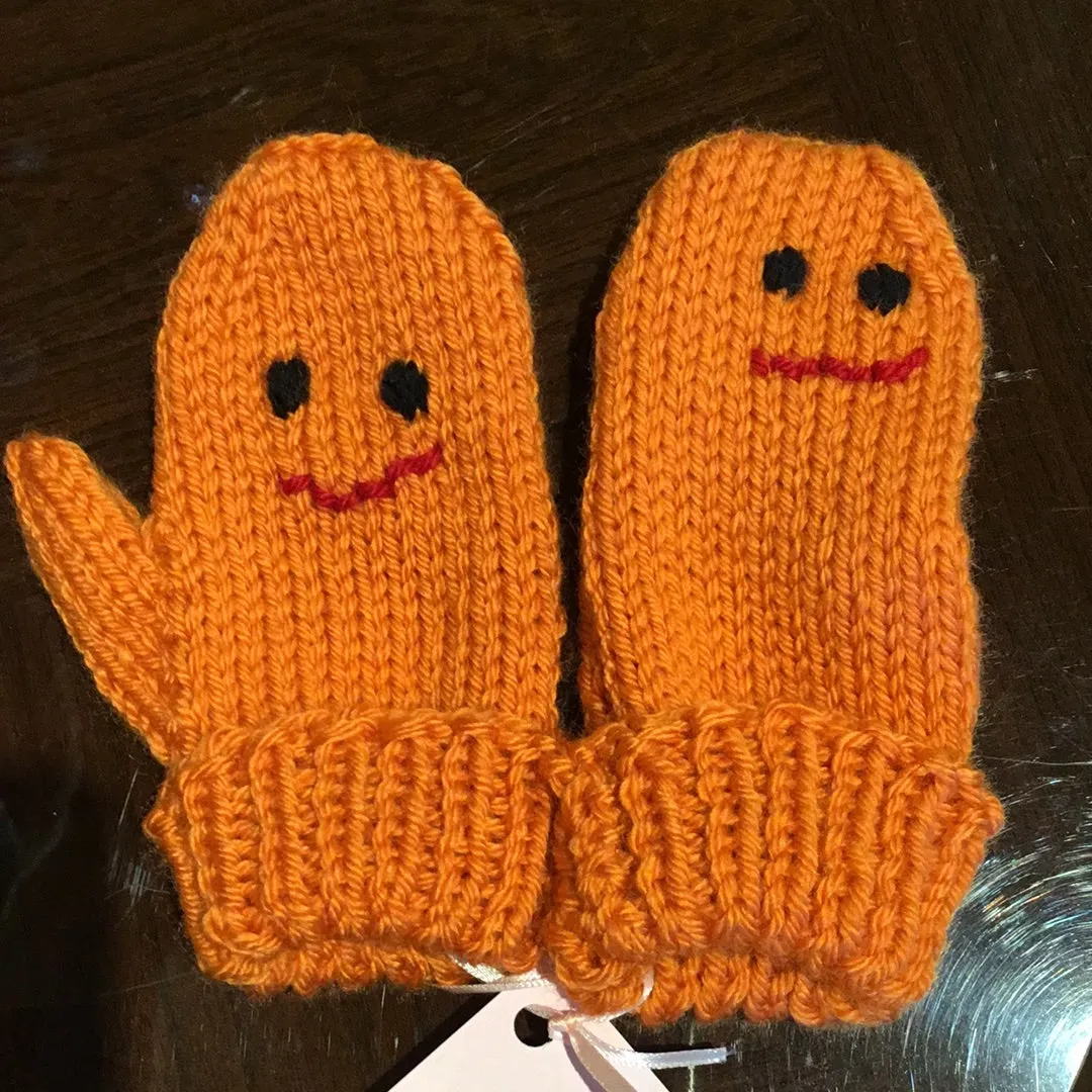 LG1-05A Hand Knitted Mittens w Thumbs