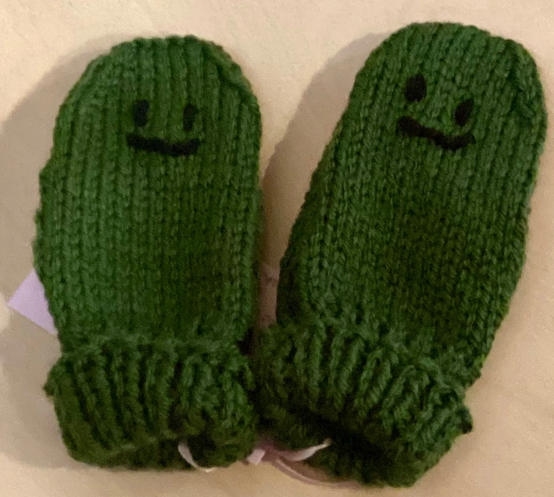 LG1-05A Hand Knitted Mittens w Thumbs