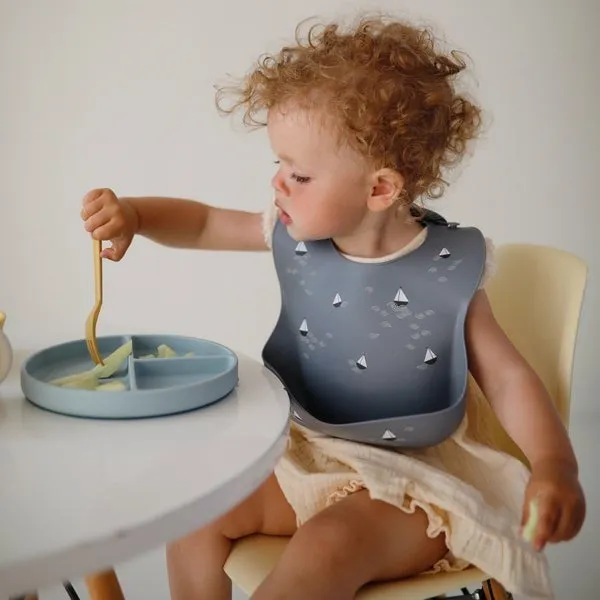 Mushie Silicone Baby Bib- Boats