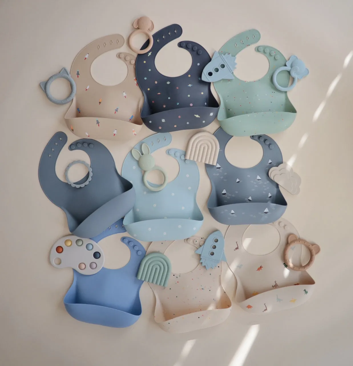 Mushie Silicone Baby Bib in Cambridge Blue Confetti